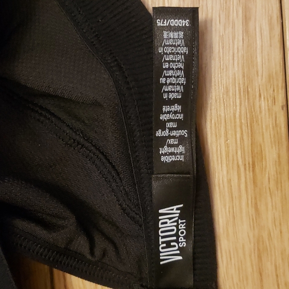 * SOLD * Victoria's Secret Victoria Sport Incredible Lightweight Max Bra - Picture 4 of 5